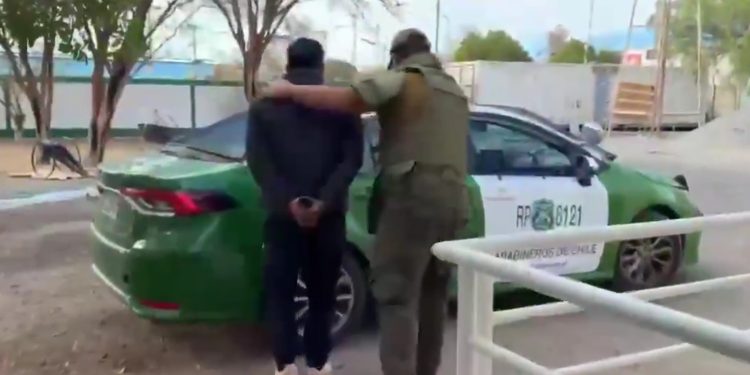 Detenido por manejar auto robado en comuna de Alto Hospicio