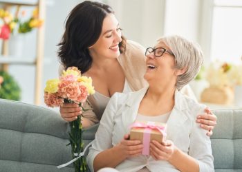 Cuidar a quienes nos cuidan: La importancia del bienestar de las madres
