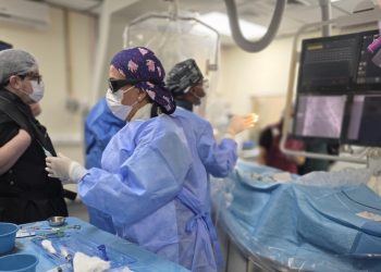 Hospital de Iquique:  Segunda jornada de intervenciones cardíacas mínimamente invasivas y concreta histórico procedimiento en Tarapacá