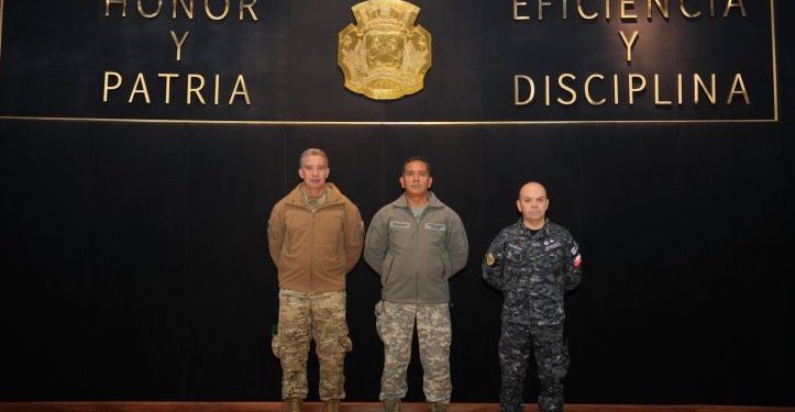 Contralores de las FF.AA. fortalecen la cooperación en encuentro organizado por la Contraloría de la Armada