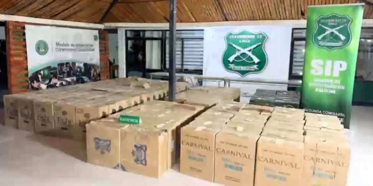 Carabineros decomisa millonario cargamento de cigarrillos de contrabando en Tarapacá