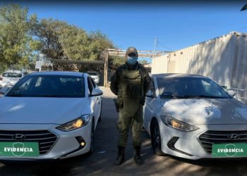 En Tres Cerritos, aledaño al pueblo de Cancosa, Carabineros recuperó dos vehículos