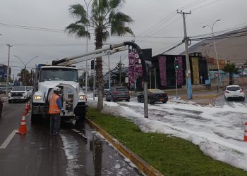 Aguas del Altiplano aborda rebose en alcantarillado y refuerza llamado al uso responsable de la red