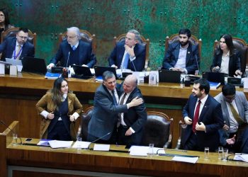 Reconstrucción en la Cámara: “Nos devuelve el entorno apropiado para aumentar las inversiones, el crecimiento y, sobre todo, el empleo”