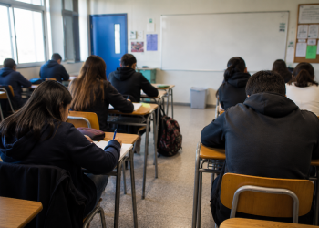 Gobierno llama a aprobar proyecto Escuelas Protegidas para fortalecer la seguridad de estudiantes y comunidades educativas