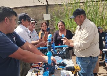 LabAncestral capacita a agricultores del Tamarugal en riego automatizado