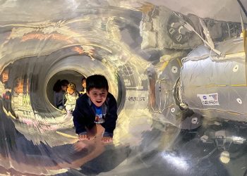 Párvulos ganadores de concurso que los llevará a la NASA también disfrutarán de Disney y Legoland en Estados Unidos