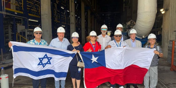 Alcalde de Huara viaja a Israel para conocer experiencias innovadoras