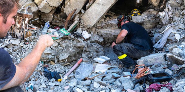 Tras seis días del terremoto en Venezuela: Experto explica por qué aún es posible encontrar sobrevivientes