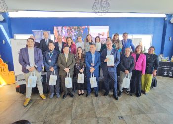 Universidad Arturo Prat presenta el primer “Espumante Vino del Desierto” y culmina exitoso proyecto de innovación regional