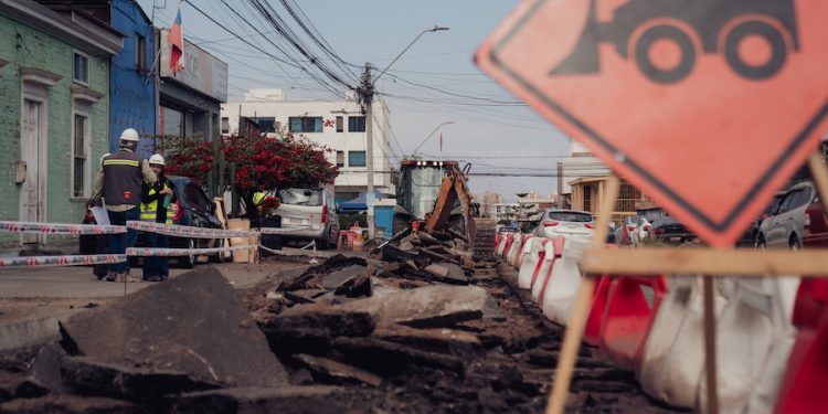 Recursos GORE: En noviembre finalizarán obras de mejoramiento en 15 calles del sector norte de Iquique