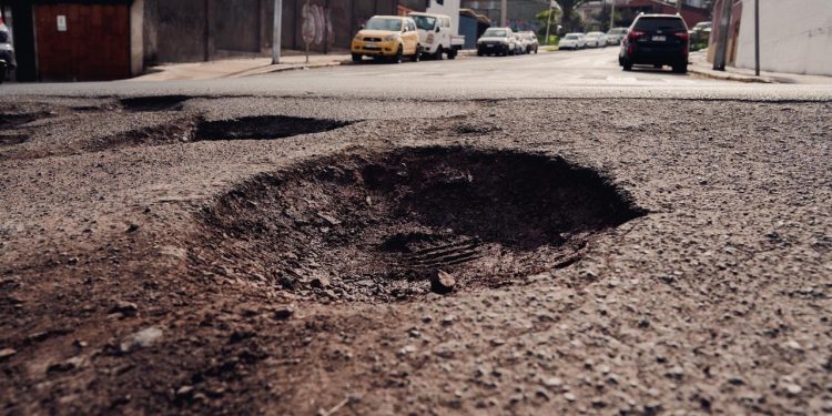 Aprueban $17.650 millones para segunda etapa de Plan especial de pavimentación en 26 calles del sector sur de Iquique