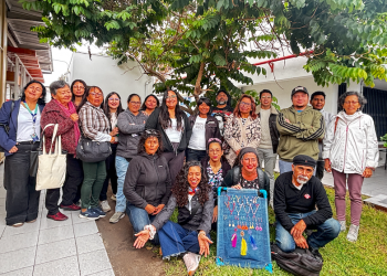 En base al reciclaje crea novedosas bolsas con relatos del patrimonio histórico regional