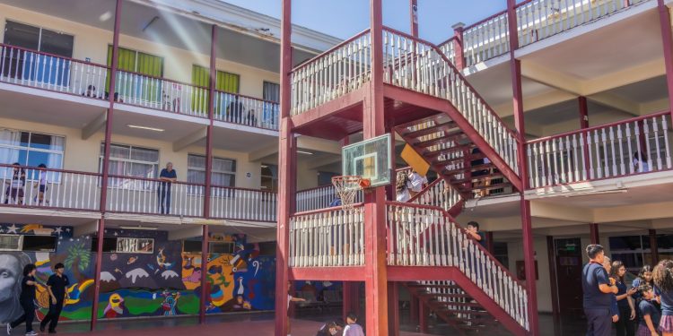 SLEP Iquique abre concurso para directores de 5 colegios a través del sistema de Alta Dirección Pública