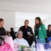 Cuidadoras reciben atención de peluquería y limpieza facial en el Centro Comunitario Norte