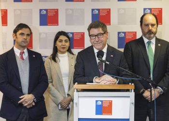 Arica y Parinacota aporta propuestas para la construcción del Plan Nacional de Entornos Digitales Seguros
