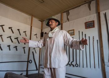 Nuevas esculturas a escala humana revitalizan la experiencia museográfica en Oficina Salitrera Humberstone