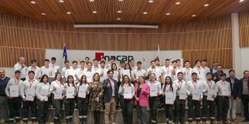 38 jóvenes de Tarapacá se preparan para operar camiones CAEX en la industria minera