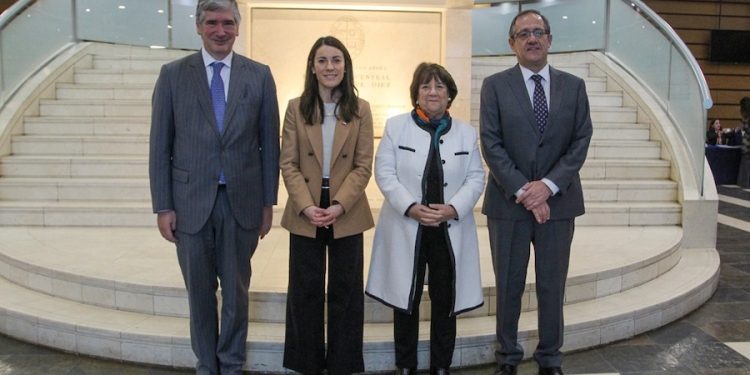 Ministerio de Educación constituyó el Consejo Nacional de Directores por Chile