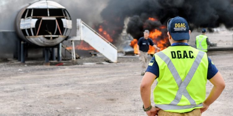 Simulacro de accidente aéreo movilizó a cerca de 100 estudiantes en el Aeropuerto Diego Aracena