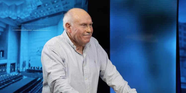 Mario Waissbluth por morosos del CAE: “Estamos viviendo un terremoto llamado Boric”