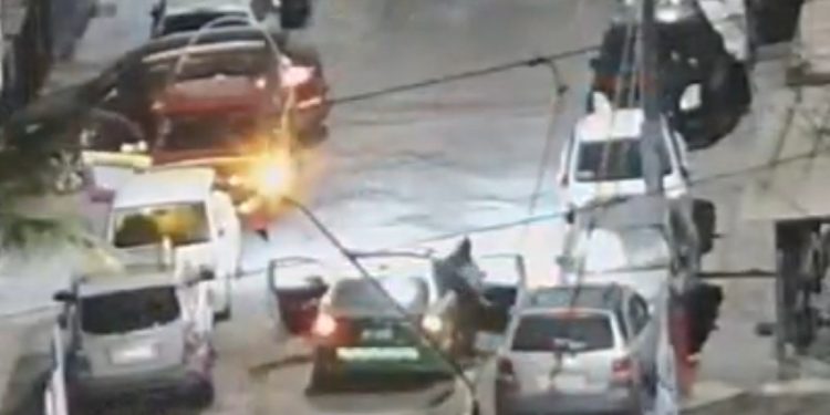 Carabineros frustró robo de camioneta estacionada en la vía pública