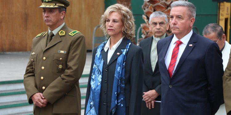 Conmemoración del Día del Mártir de Carabineros / Delegada Presidencial de Tarapacá rinde homenaje a quienes dieron su vida por Chile
