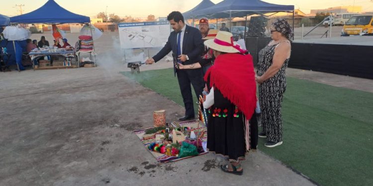 MINVU, Municipalidad y vecinos firmaron contrato para transformar el barrio Nororiente en Pozo Almonte