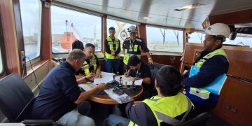 Sernapesca certifica cargamento de buque factoría alemán que recaló en Iquique