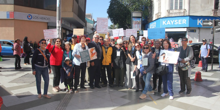 Adultos mayores marcharon por toma de conciencia del abuso y maltrato contra la vejez