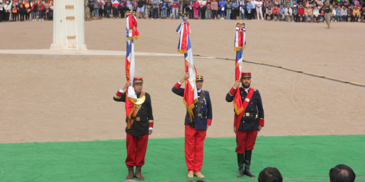 Multitudinaria ceremonia en la cima del Morro marcó el inicio del Mes de Arica
