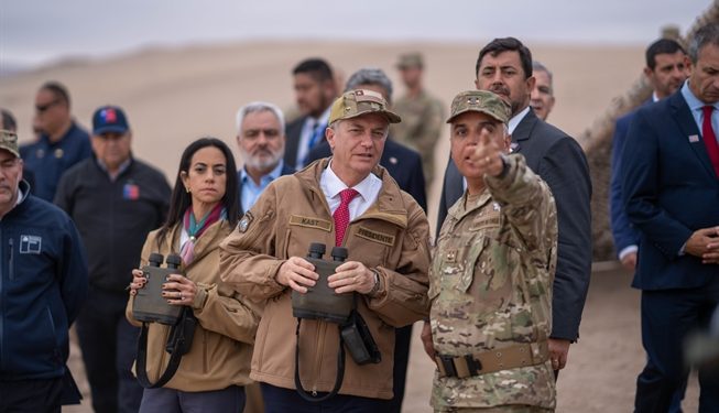 Presidente Kast visita paso fronterizo Chacalluta, en Arica, y anuncia dos proyectos de ley para combatir la inmigración ilegal