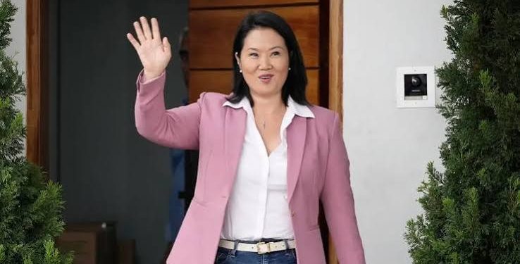 Keiko Fujimori electa Presidenta de Perú venciendo a su rival de izquierda, Roberto Sánchez