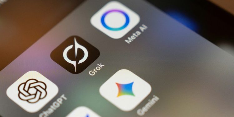 ¿Usas ChatGPT o chatbots en tu negocio? Lo que las pymes deben saber sobre la Ley de IA que se tramita en Chile
