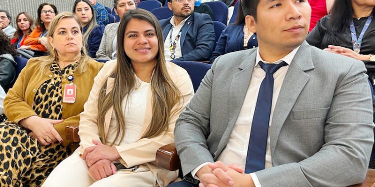 Comenzó formación de médicos especialistas gracias a alianza entre Salud, Gobierno Regional y UTA