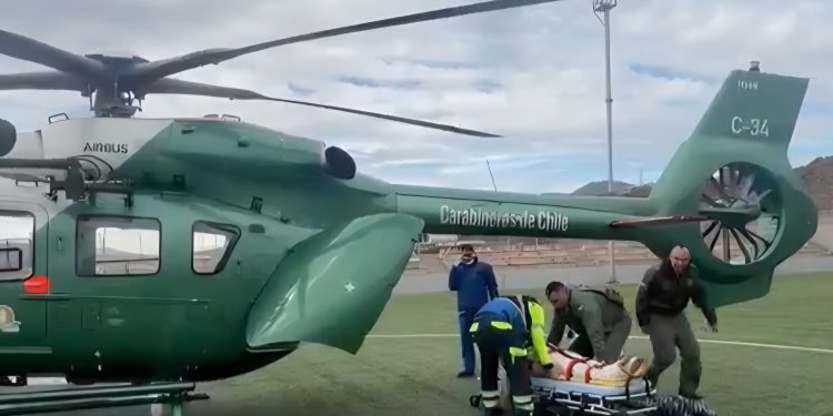 Carabineros de la Sección Aérea Iquique concretan rescates aeromédicos en la provincia de Huasco