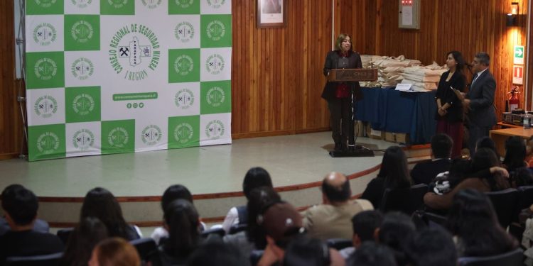 Más de 150 estudiantes participaron en concurso de pintura de Coresemin que destacó la innovación y la minería del futuro