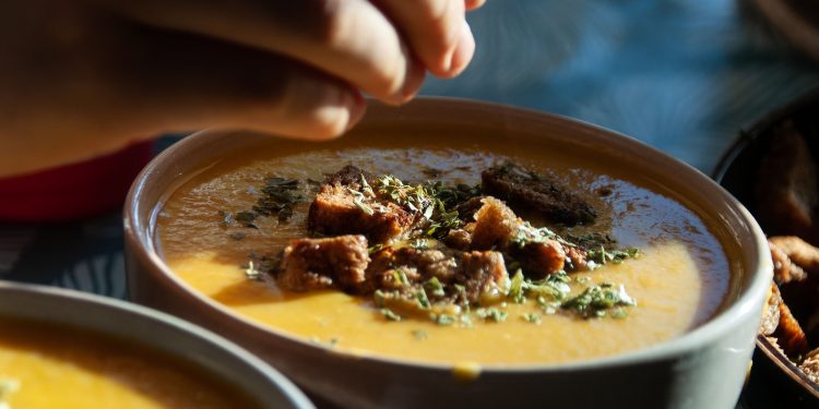 Cómo disfrutar las comidas de invierno sin perder el equilibrio