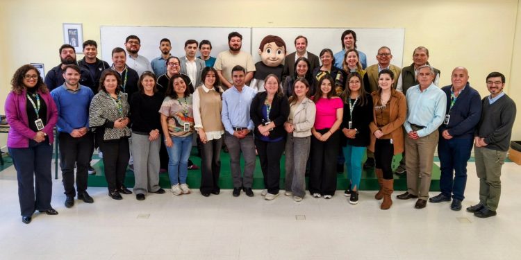Docentes de Tarapacá se certifican en Ética Profesional para enfrentar desafíos de la educación actual
