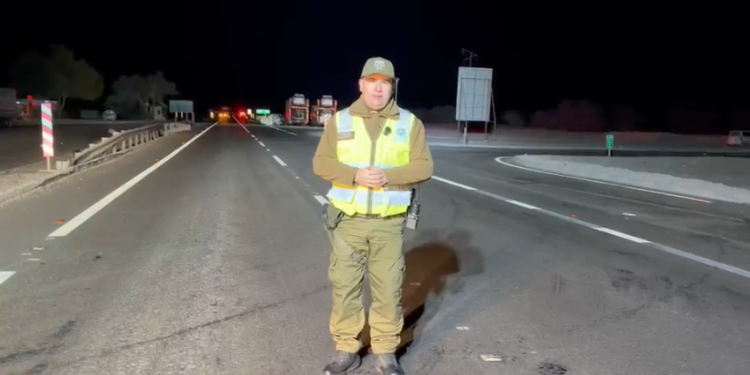 Dos muertos en choque entre camión y station wagon en cruce de Ruta A-5 y A-455 Comuna de Huara