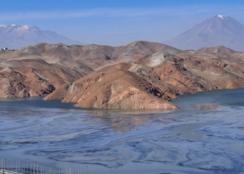 Universidad de Chile desarrolla innovador sistema para recuperar agua desde relaves mineros