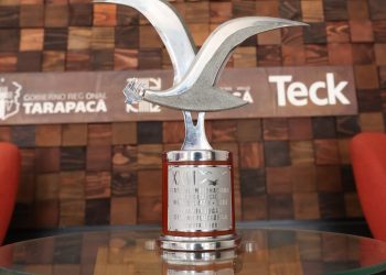 Histórica Gaviota de Plata del Conjunto Calichal es exhibida en Centro Victoria durante julio