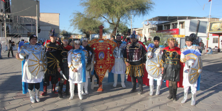 La región de Arica y Parinacota lideró emotivo saludo del Alba a la Virgen del Carmen de La Tirana