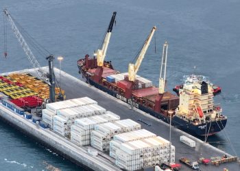 Puerto de Iquique mantiene diversificación operativa con arribo de carga de proyectos para minería regional