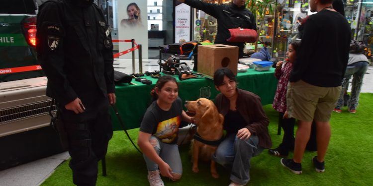 Gendarmería promocionó proceso de Admisión 2027 en la Zona Franca