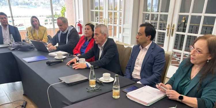 Presidente de la CChC destacó medidas para reactivar la construcción y enfrentar el déficit habitacional durante su visita a Iquique