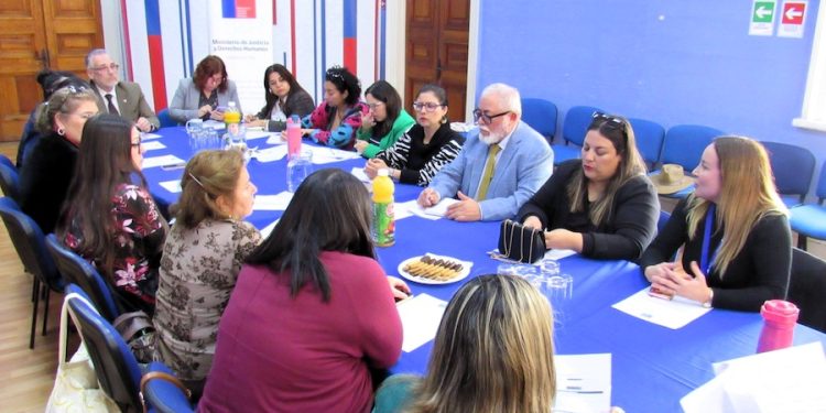 Mesa intersectorial busca implementar mediadores interculturales en Sección Materno Infantil de la Cárcel de Mujeres de Iquique