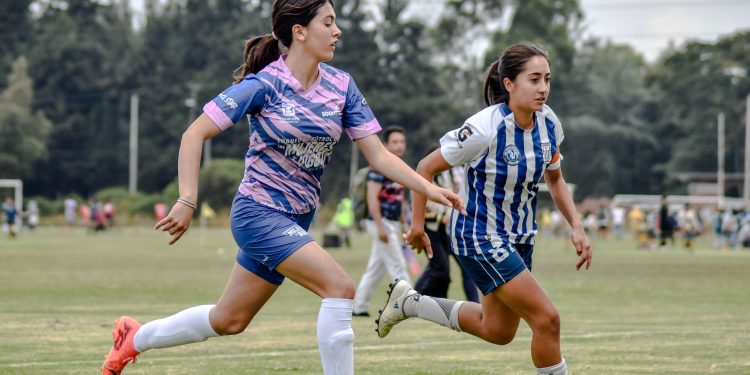 Lesiones en el fútbol recreacional: Las claves para evitarlas