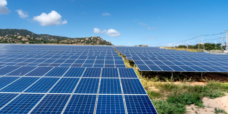 Chile supera el 63% de generación renovable y enfrenta un nuevo desafío: Asegurar la estabilidad del sistema eléctrico