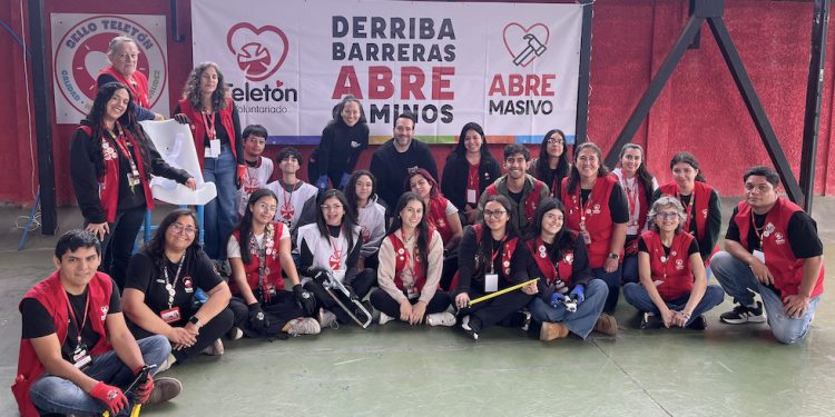 Programa Abre: Voluntariado de Teletón Iquique mejoró accesibilidad en 12 viviendas de la región